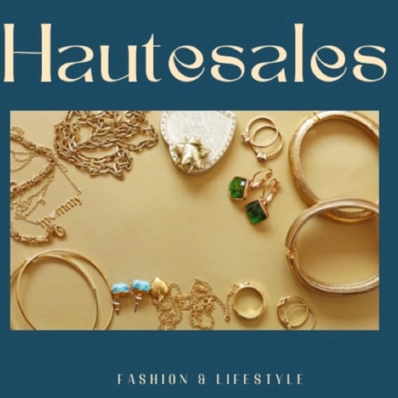 Zara Hammered Gold Leaf Earrings✨✨ with gift box - Picture 4 of 6